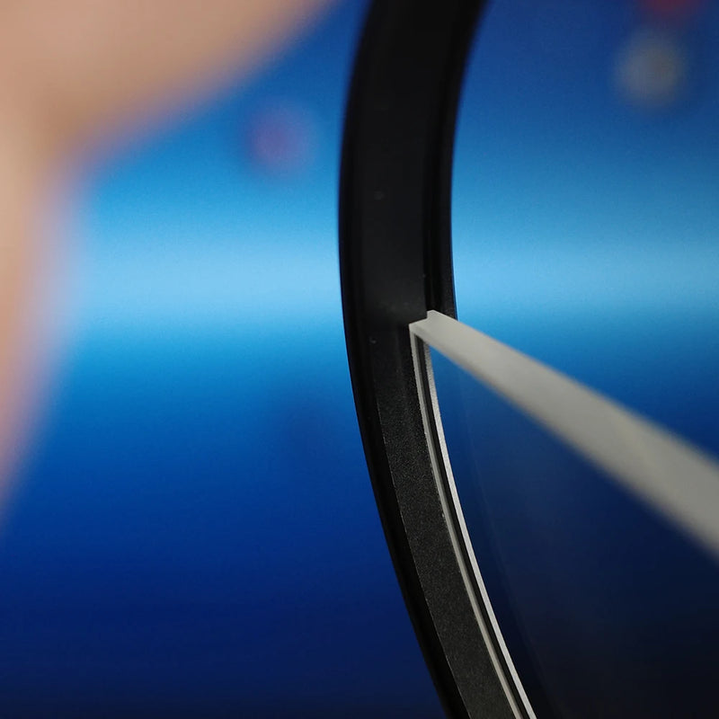 Split Diopter Prism Blur Filter +2 with Foreground Magnification – 58mm to 82mm Sizes
